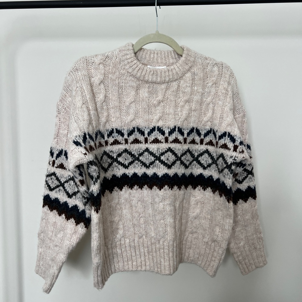 Wool sweater line&dot.